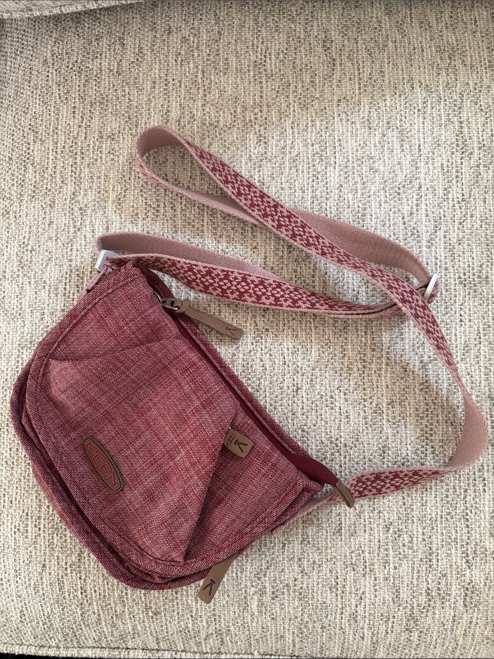 Keen Women's Crossbody Bag in Rose-Mauve with Patterned Strap
